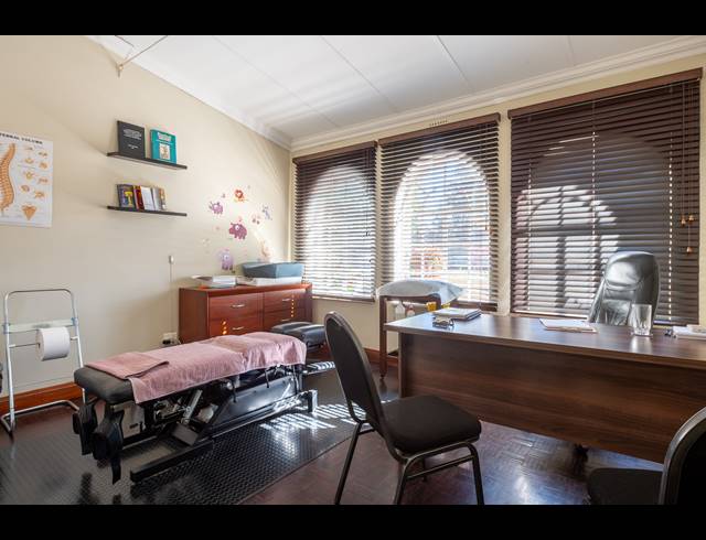 415M² MEDICAL SUITE FOR SALE IN RANDHART